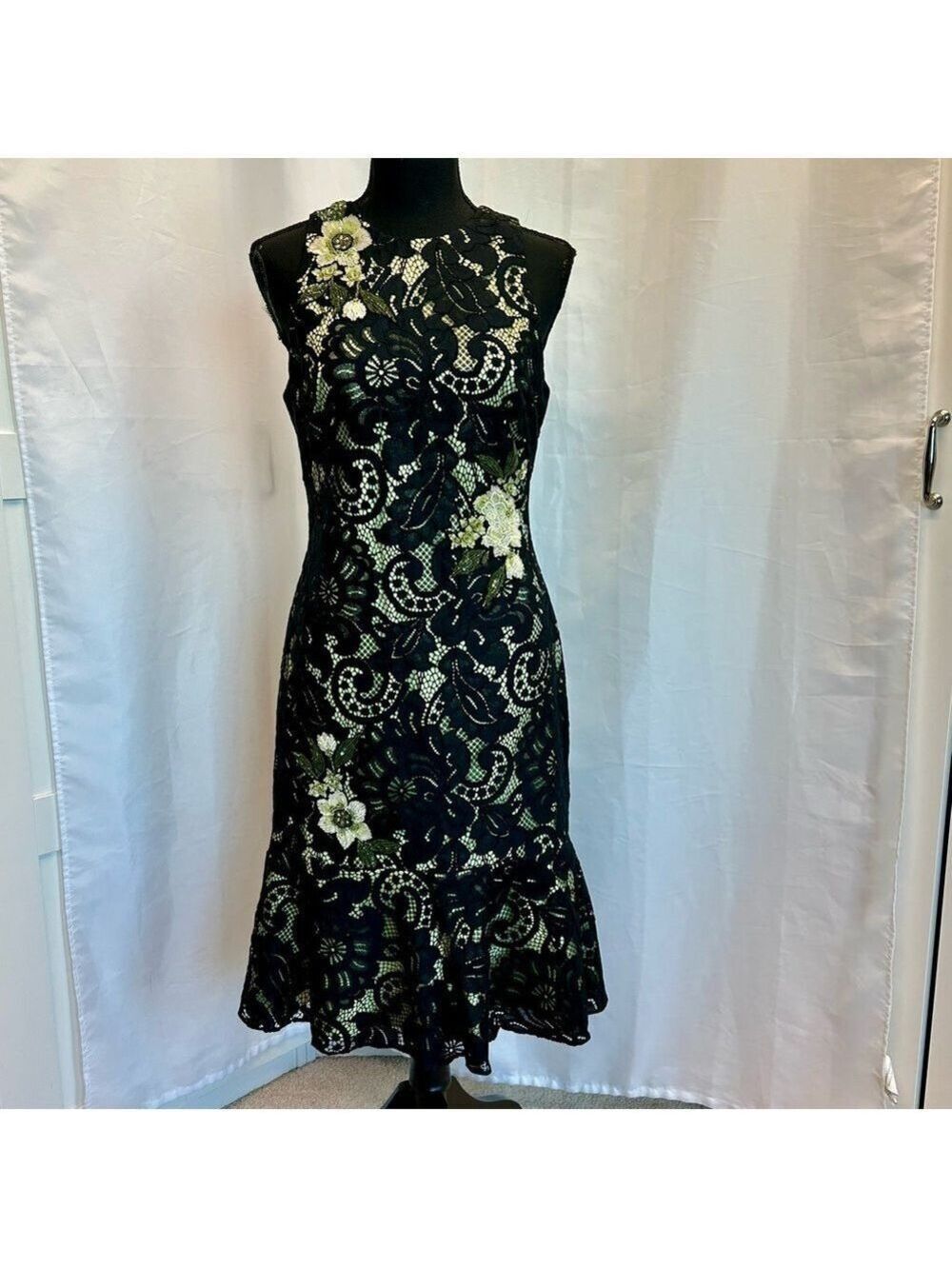 Theia black lace green sequin beaded floral appliqué sleeveless ruffle dress 6